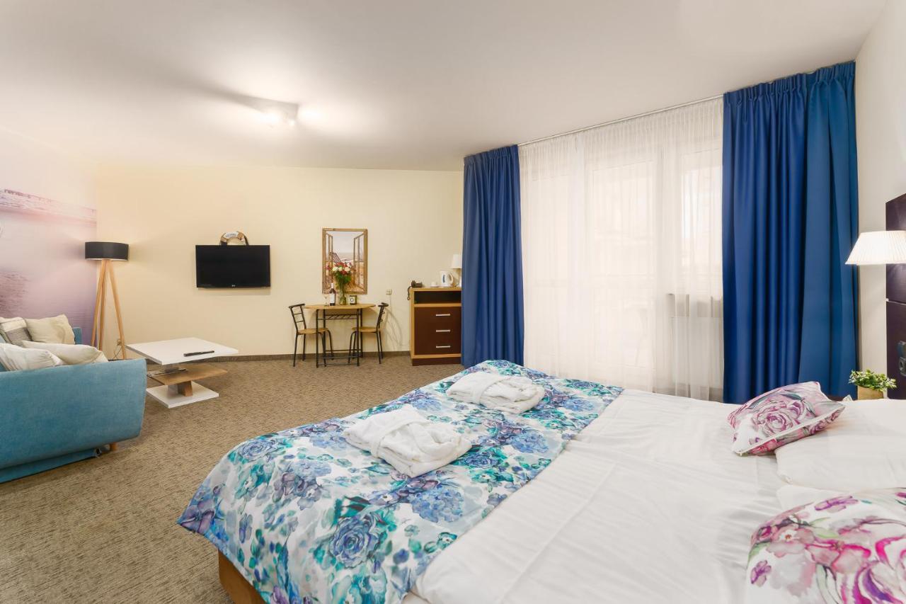 Apartamenty Prywatne W Hotelu Przy Plazy Diva 科沃布热格 外观 照片