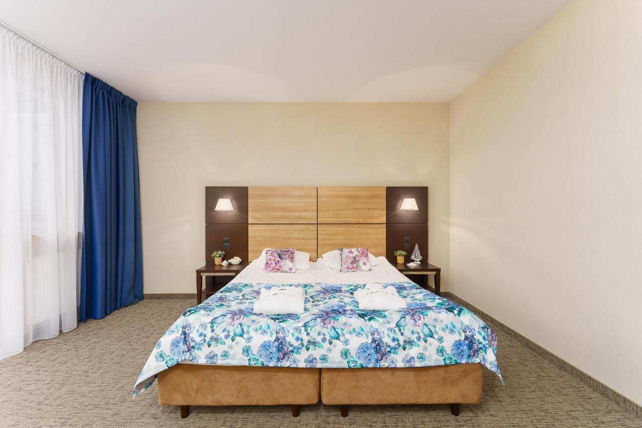 Apartamenty Prywatne W Hotelu Przy Plazy Diva 科沃布热格 外观 照片