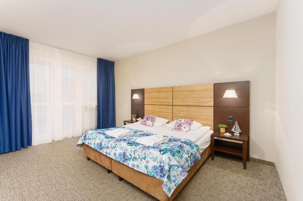 Apartamenty Prywatne W Hotelu Przy Plazy Diva 科沃布热格 外观 照片